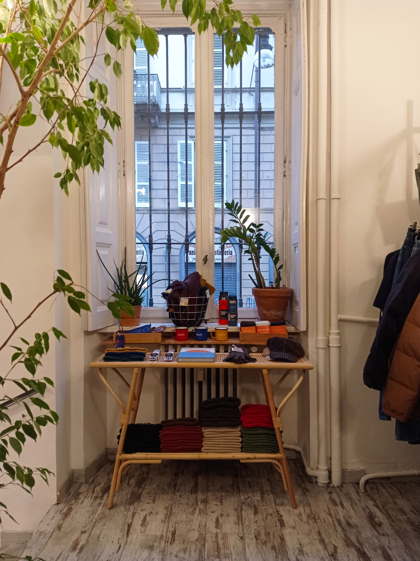 rrrriot shop negozi borgo dora torino fanzinne magazine